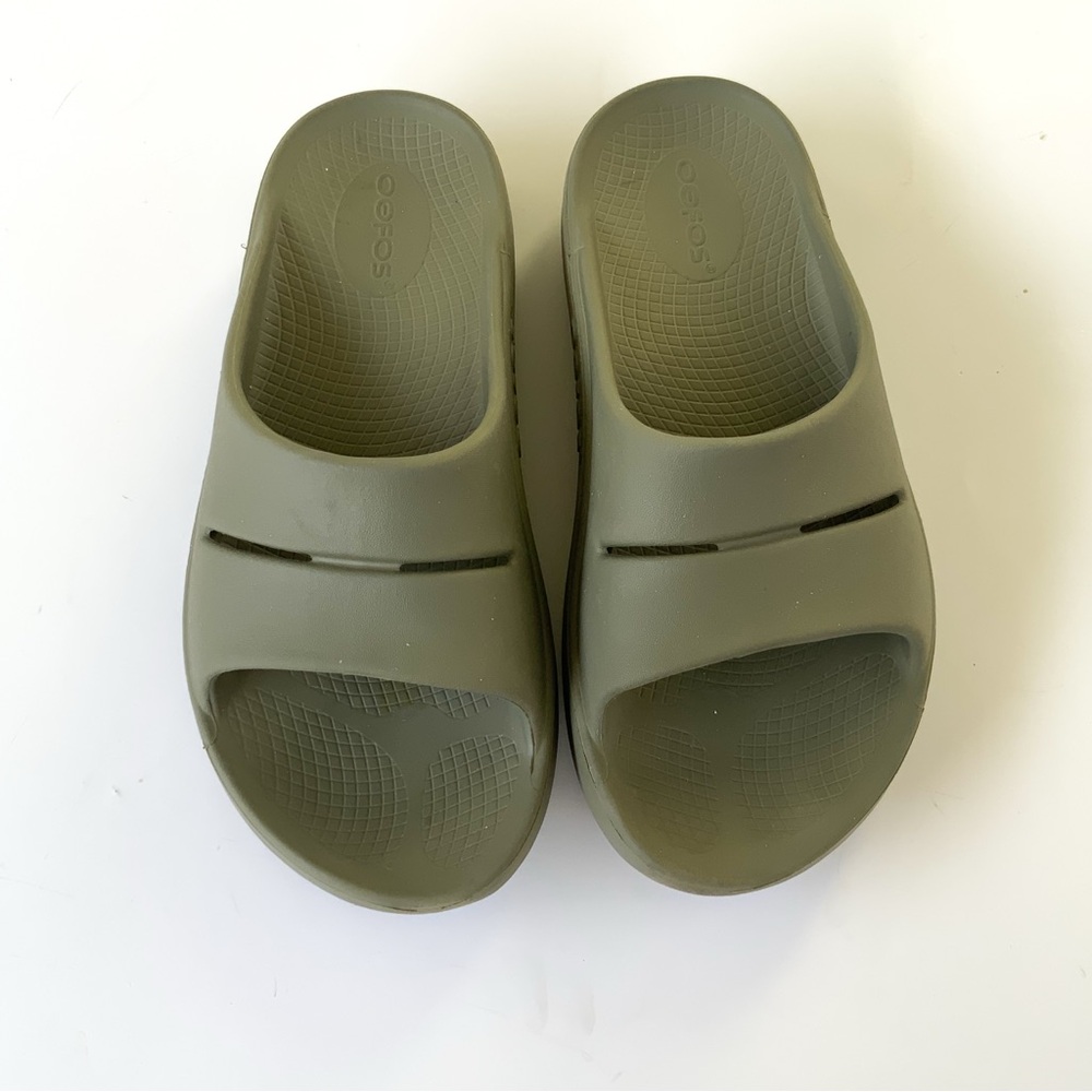 Oofos Gray/Green Sandals Slides Size M5 W7